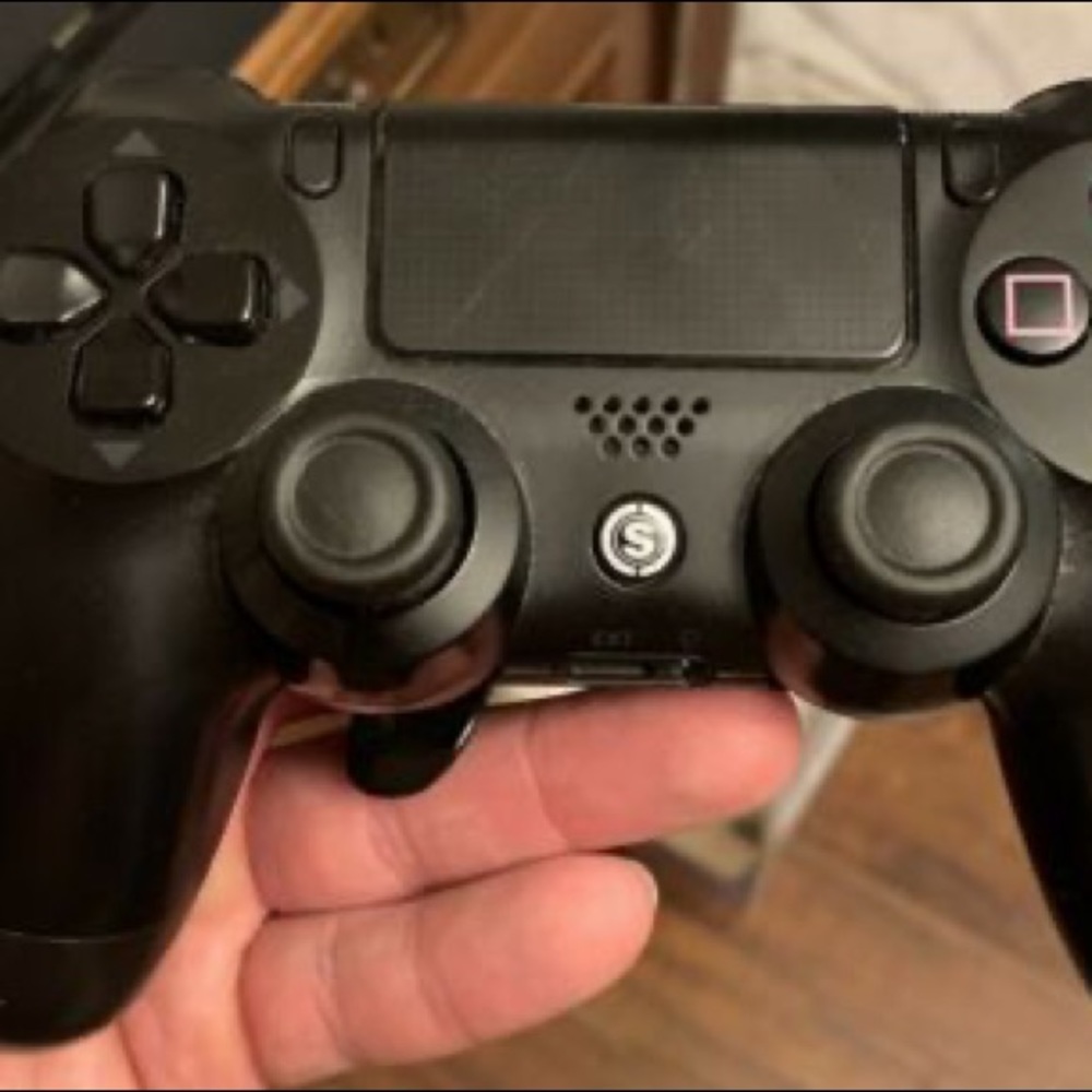 Nice game pad with good function
